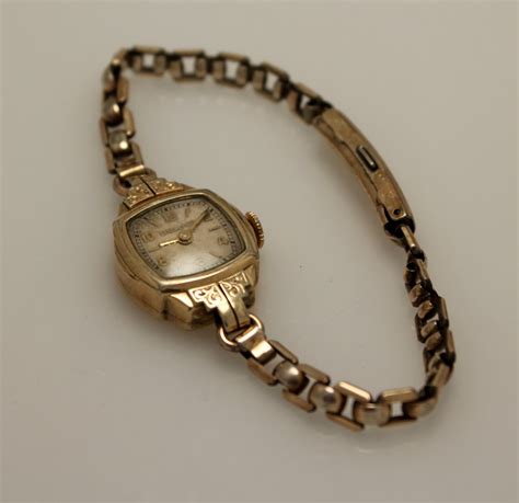 vintage ladies bulova gold watch